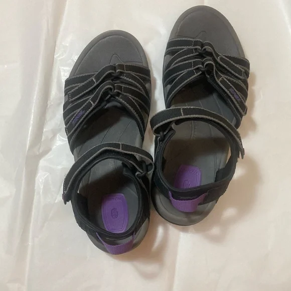 Stylish Black adjustable strap Teva Tierra Sandal 4266 - Picture 2 of 12